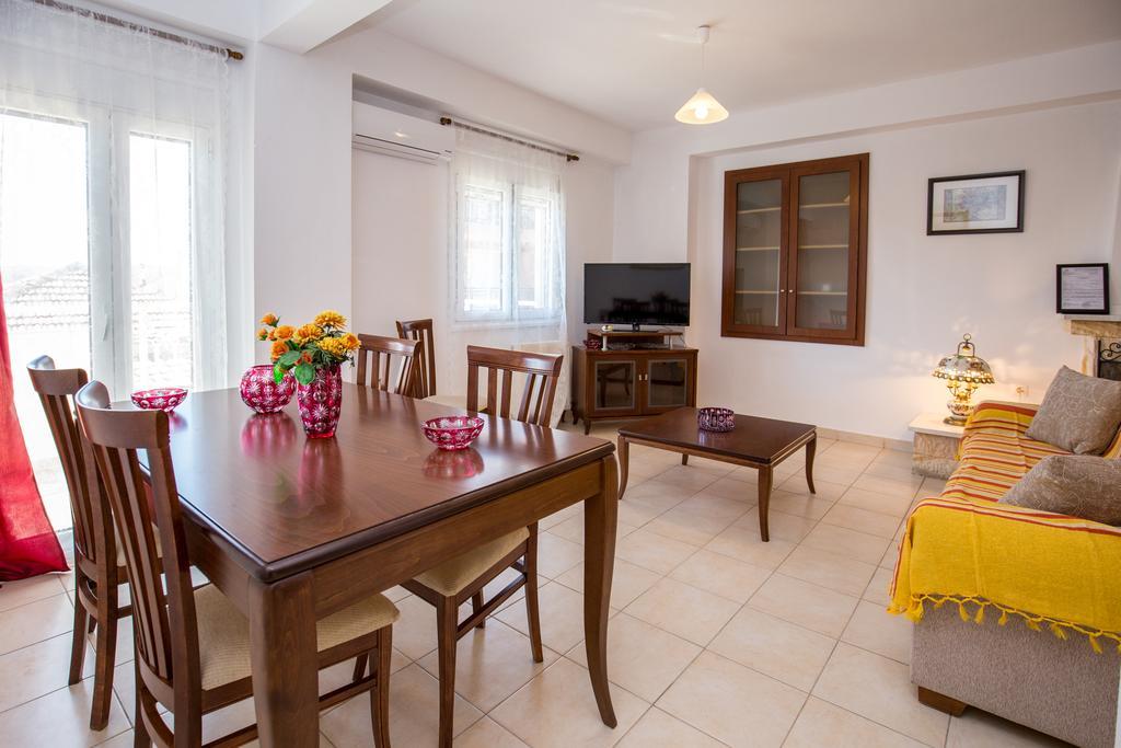 Grande Apartments يميناريا المظهر الخارجي الصورة