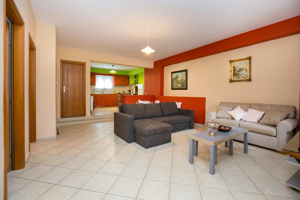 Grande Apartments يميناريا المظهر الخارجي الصورة