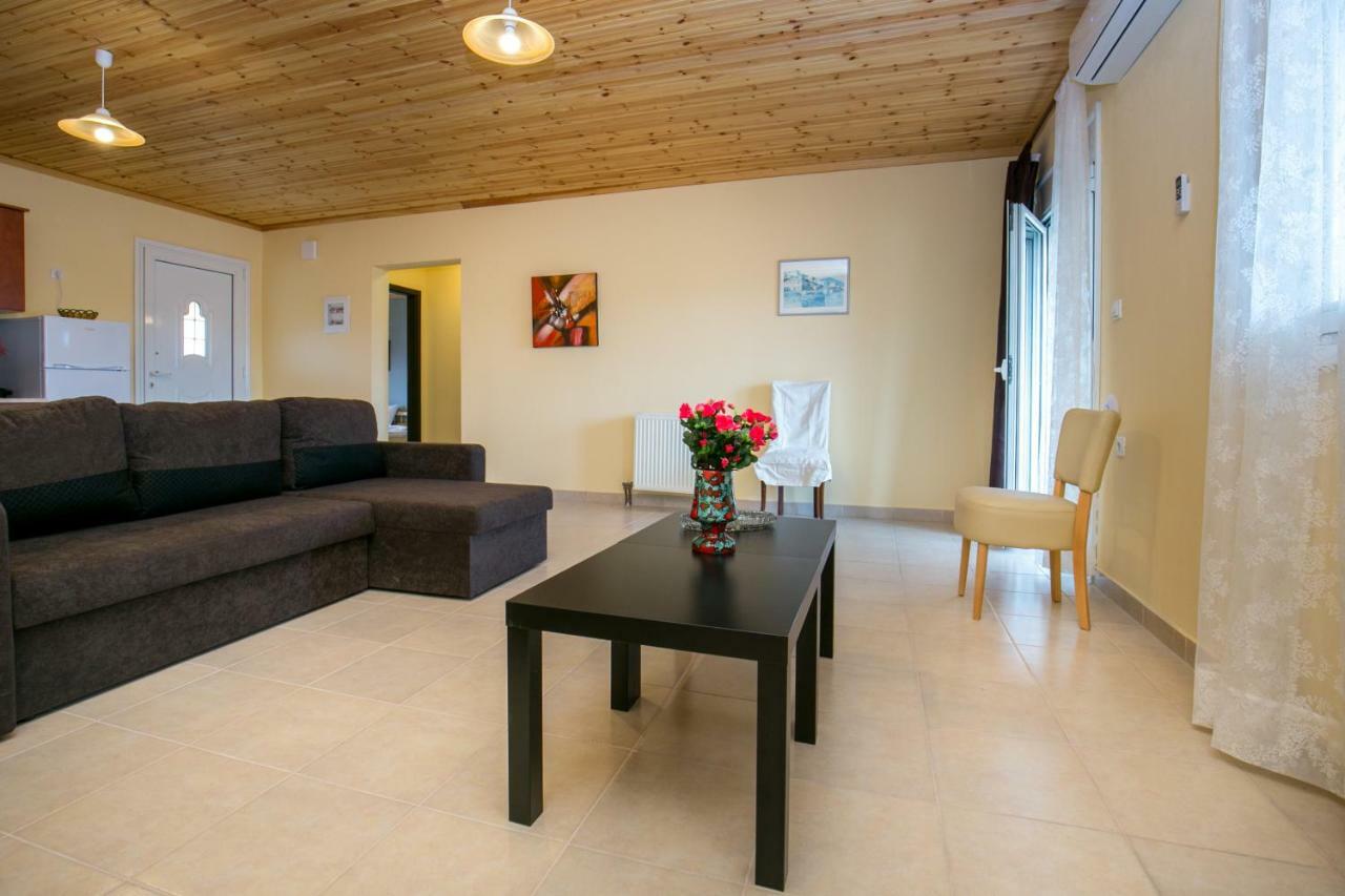 Grande Apartments يميناريا المظهر الخارجي الصورة