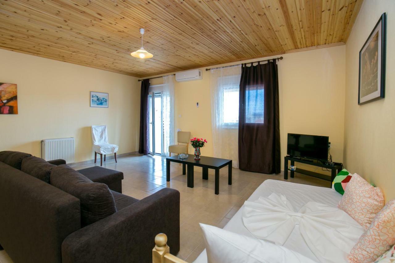 Grande Apartments يميناريا المظهر الخارجي الصورة
